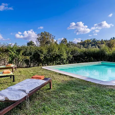 Villa Cascina La Valle 10&2, Emma *